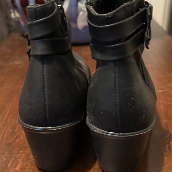 Ankle Boots - Picture 2 of 4